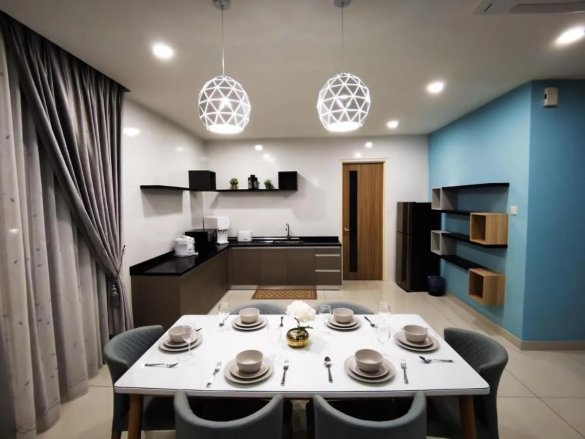 בית נופש Batu Ferringhi Gold Pearl Luxury Homestay Near Beach With Intex Pool