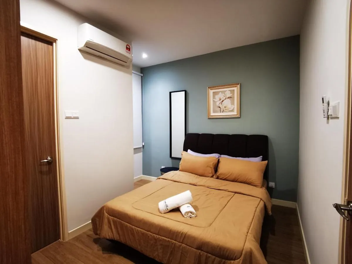 בית נופש Batu Ferringhi Gold Pearl Luxury Homestay Near Beach With Intex Pool